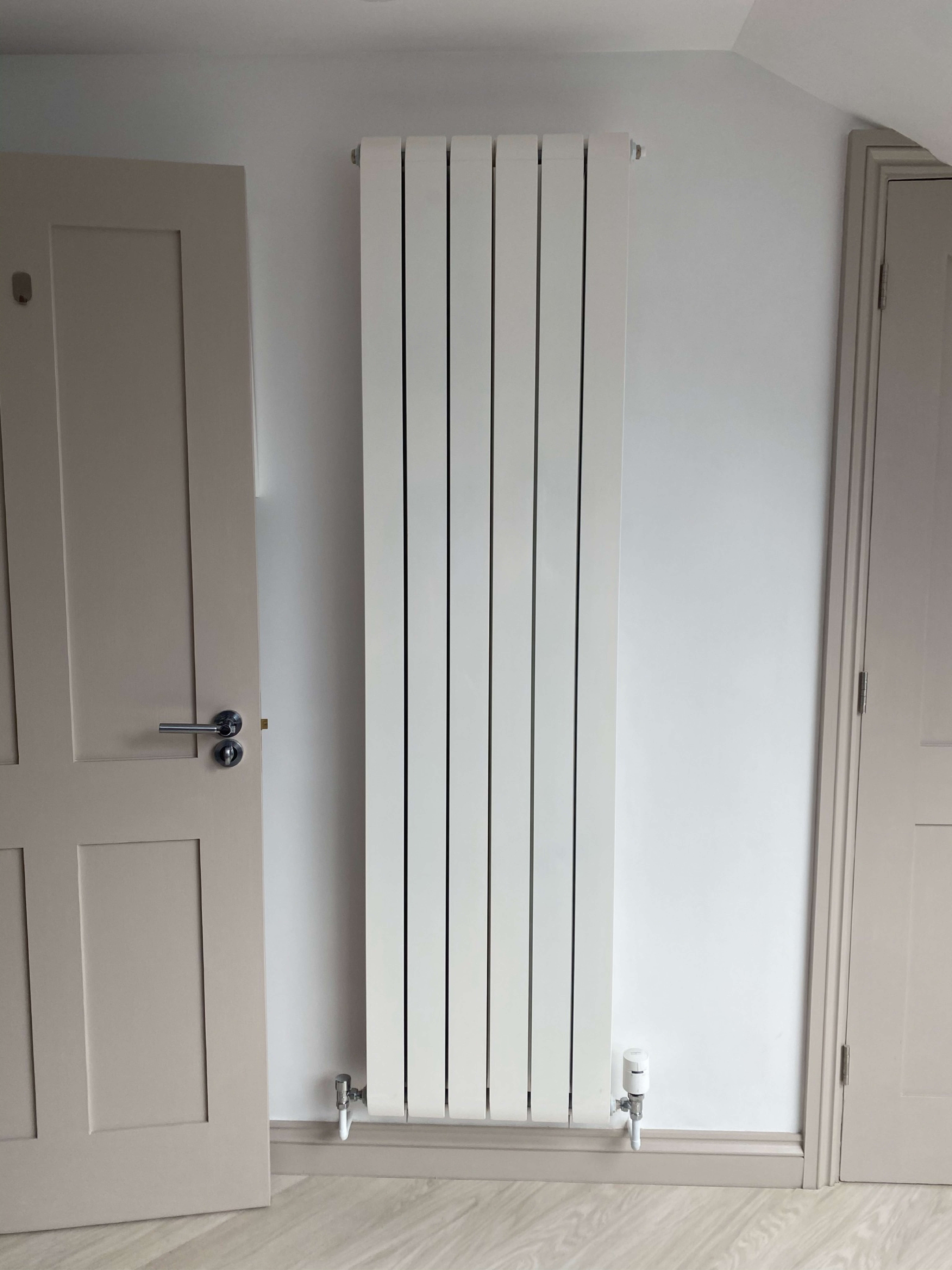 Afinia Vertical Radiator_Lifestyle 1