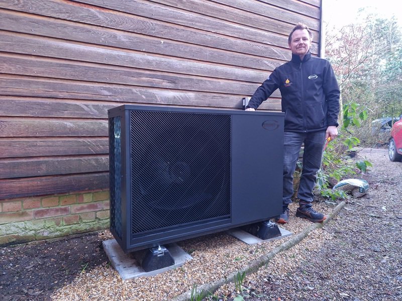 Tom Newman Start With Grant Aerona 290 Heat Pump