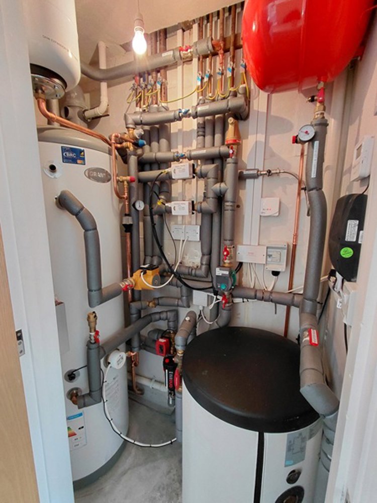 Aerona 290 heat pump modernises heating of Devon home