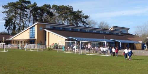Grant UK donate interactive smart screen to local school
